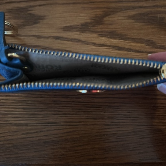 Michael Kors small coin purse with key chain - Picture 3 of 3